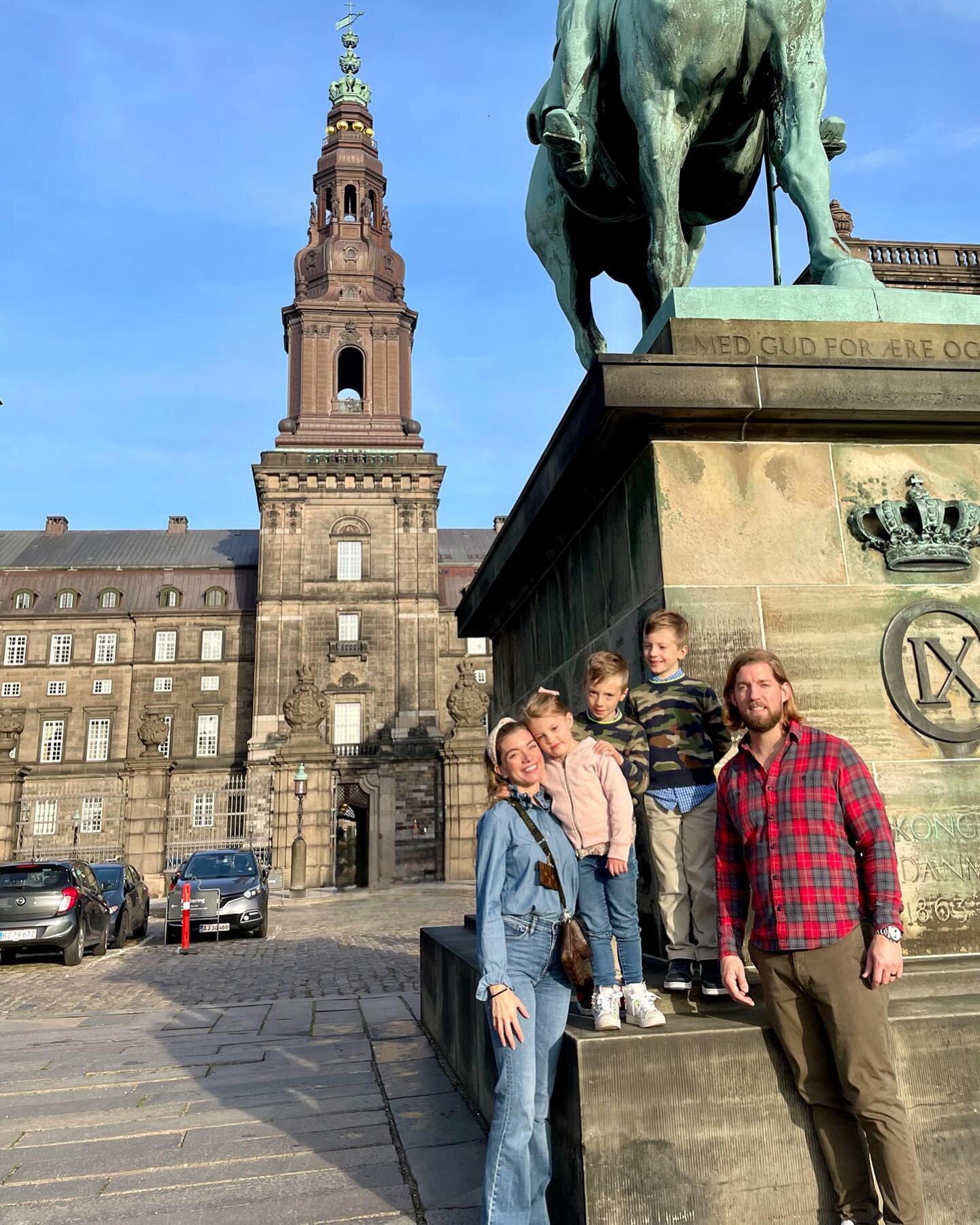 (Overdue post #2!) 
This trip has been a LONG time in the making, wanting to visit family and experience Copenhagen for years now. We got the best of both worlds. Had the most fun in Aarhus at Friheden celebrating @monica_hassing very special birthda