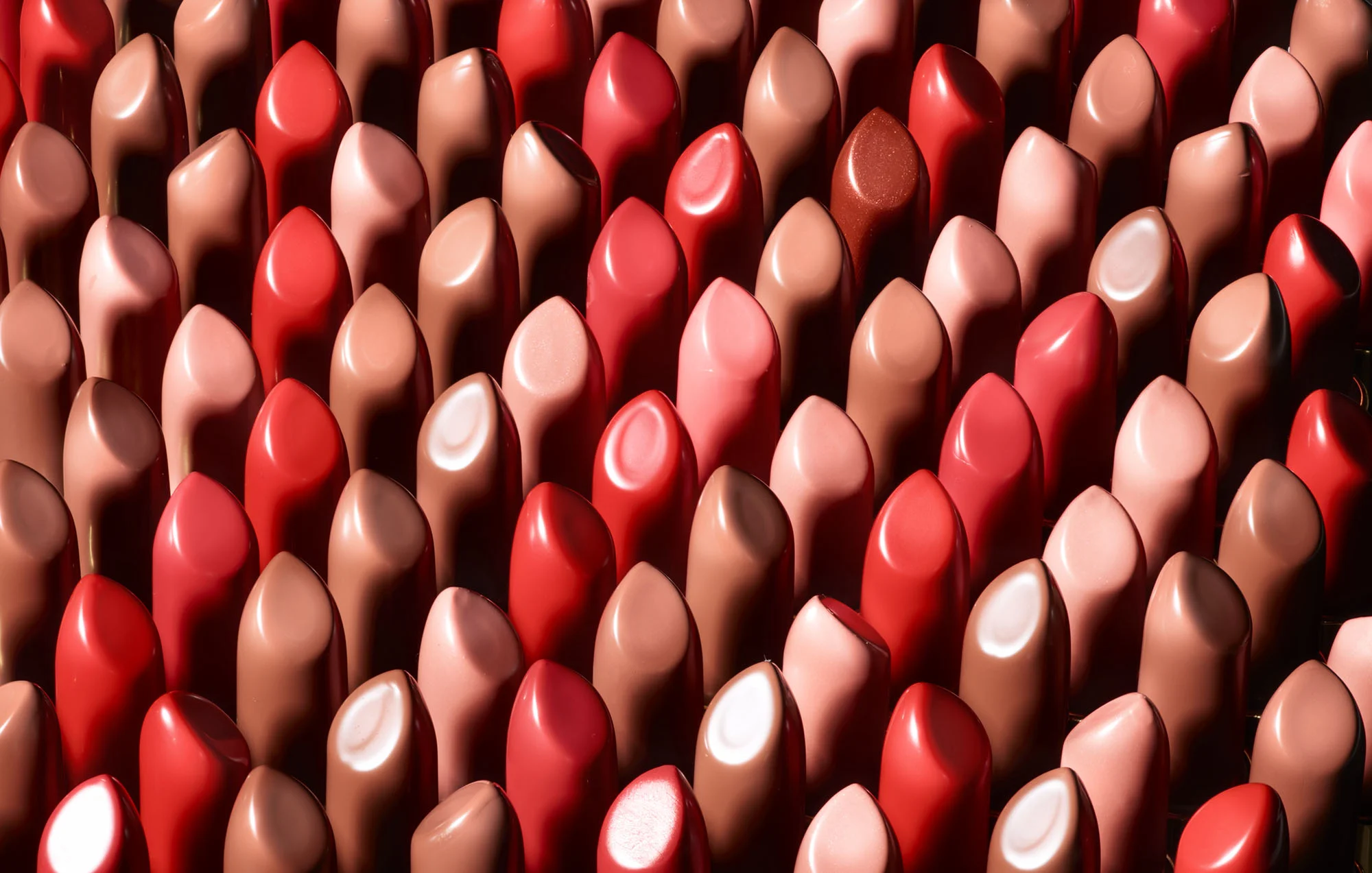 LEVI_BROWN_LIPSTICK_KISSES_01.jpg
