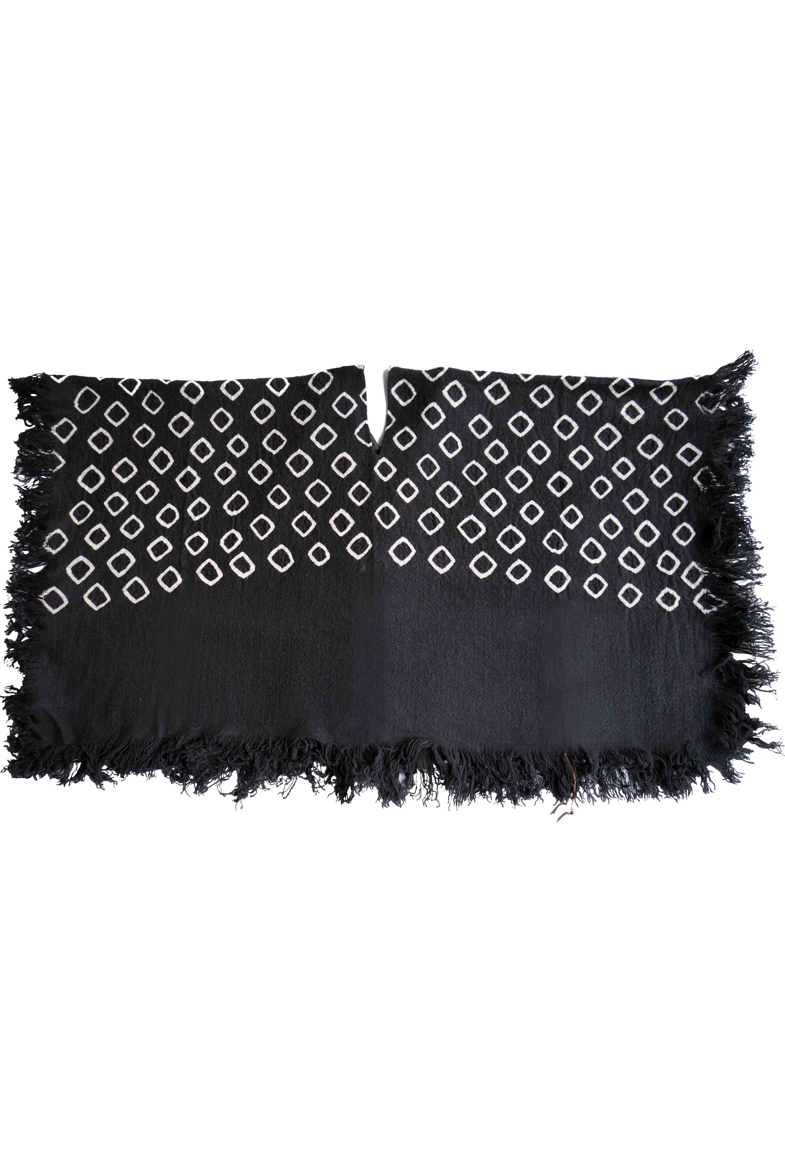 Try_black_poncho.jpg