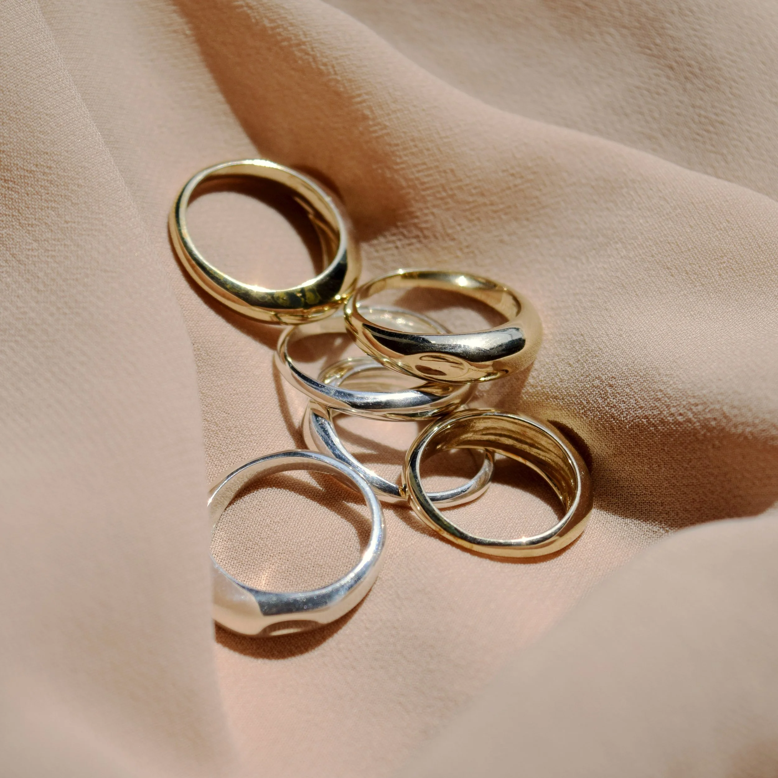 A statement dome ring inspired by the calm beauty of a Japanese rock garden. This statement ring can be swiveled a number of ways, inviting you to slow down and appreciate what's in front of you.