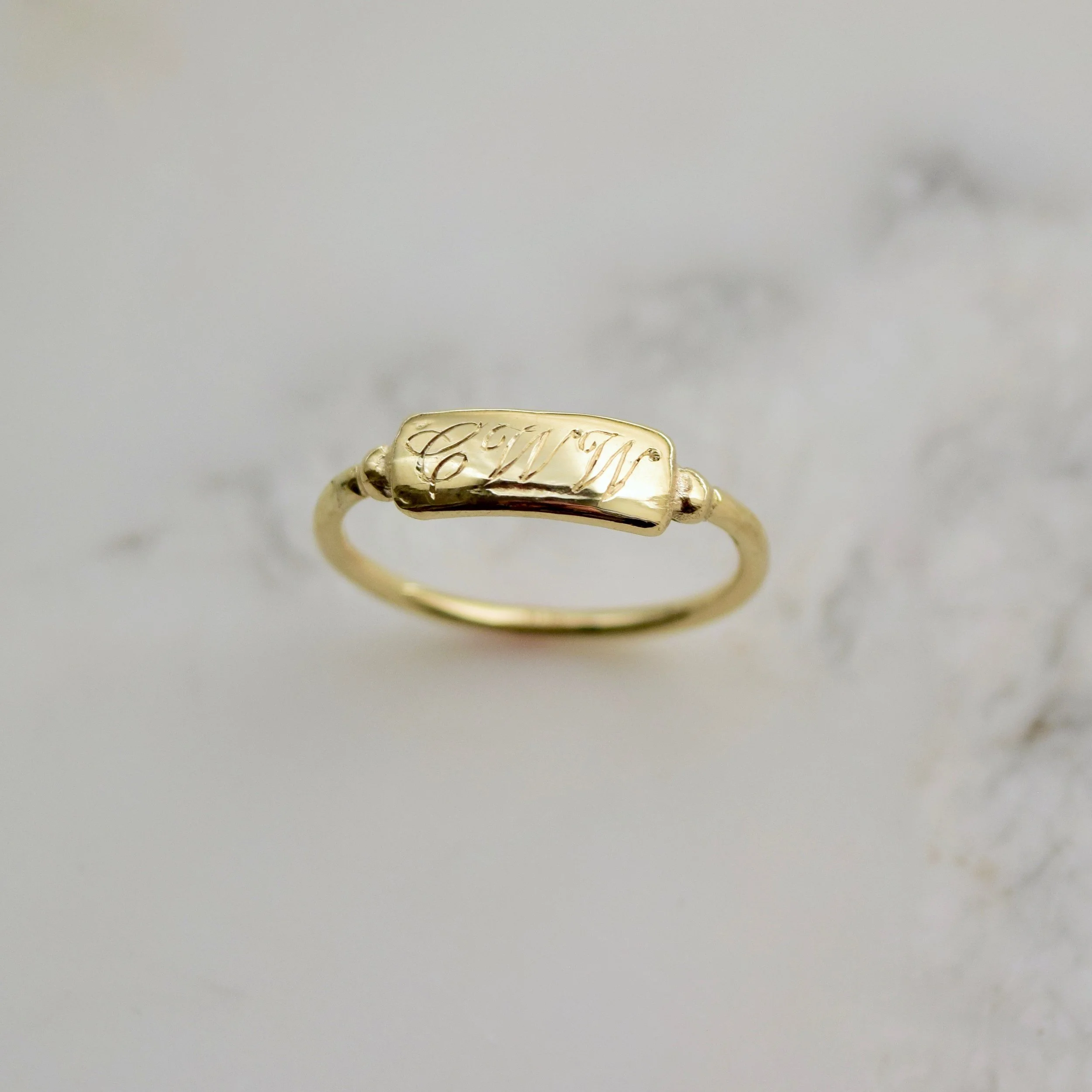 Engraved_Signet_Ring.jpg