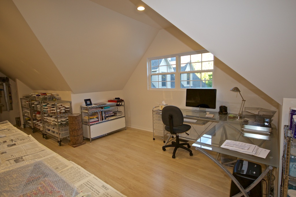  Looking back at office area.&nbsp;That empty space is waiting for an awesome retro-modern chair with ottoman! Turquoise. Of course. 