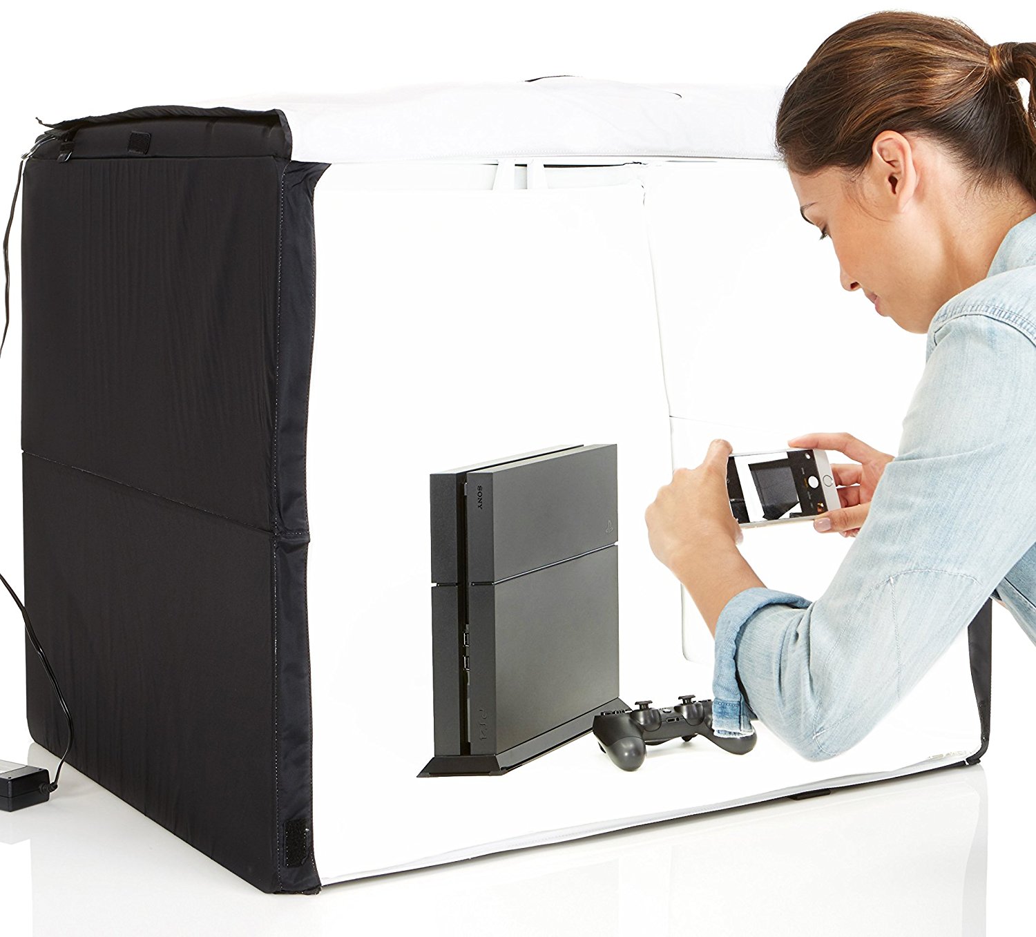 AmazonBasics Portable Photo Studio . (This image is from the Amazon site.)