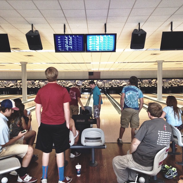 This is how we bowl 
8.17.14 #alivestudents