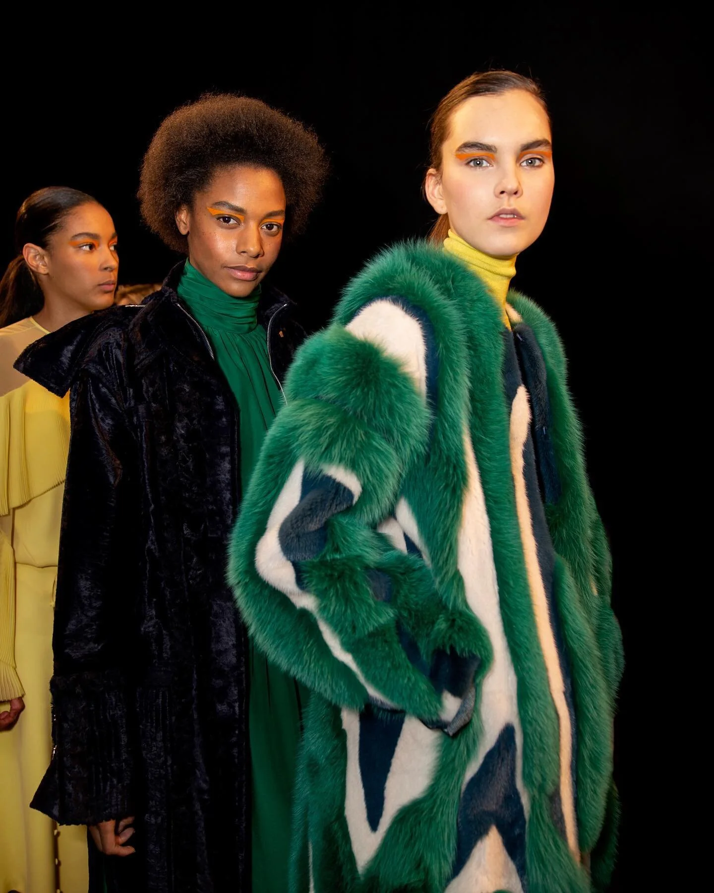 Backstage at @prabalgurung with @polina_park @karlyloyce @luisana_gonzalez24 at @nyfw ⚡️

#polinapark #imgmodels #luisanagonzalez #imgparis #womenmanagement #anthonyturner #nextmodels #dianekendal #mua #karlyloyce #makeup #fashionweek #nyfw #prabalgu