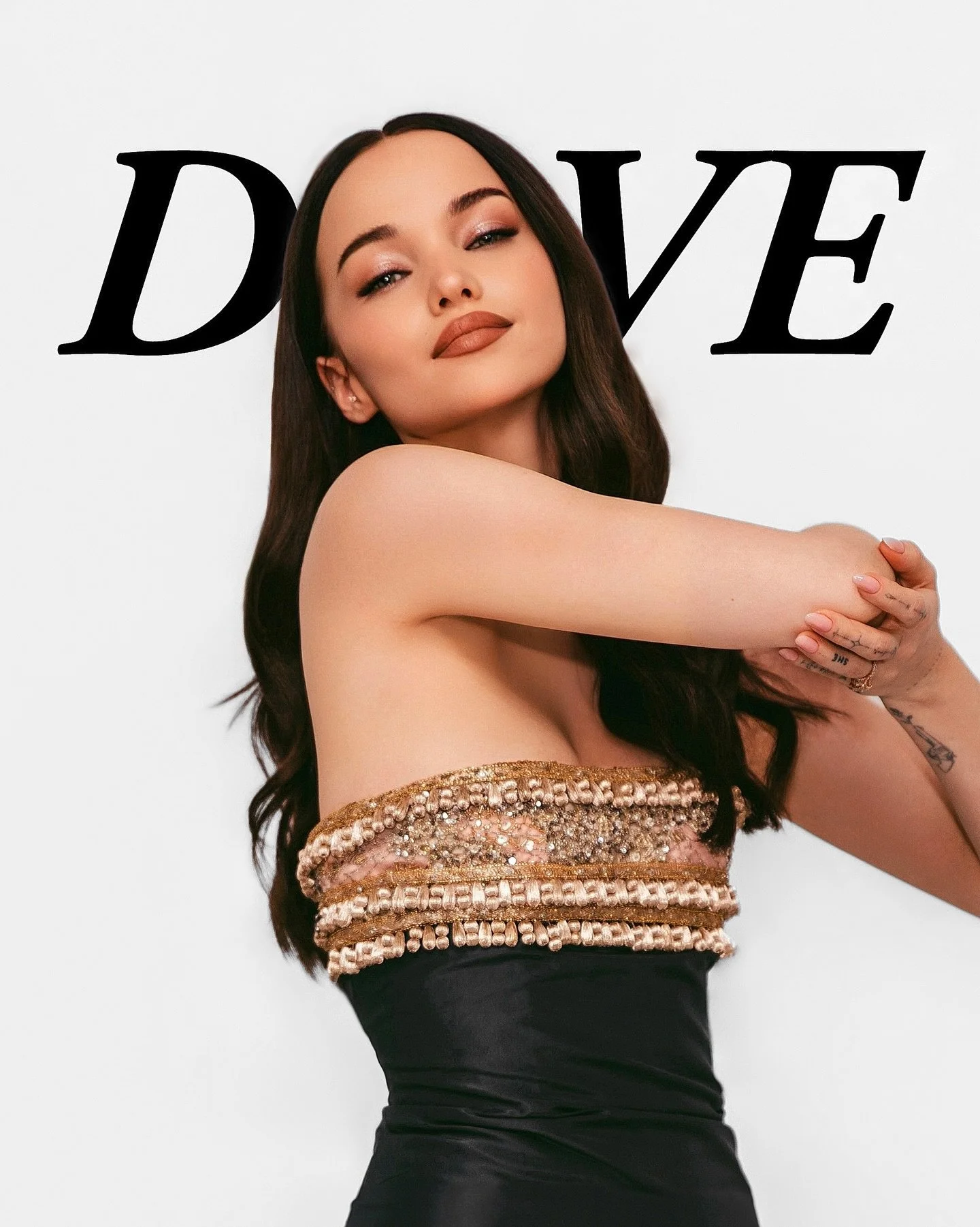 I photographed the exquisite @dovecameron during Oscars for @variety 🕊️

Photographer: @justinnunezstudio 
Stylist: @marc_eram 
Hair: @jacobrozenberg Assist: @michaellagarfinkel_hair 
Makeup: @kaleteter 

#dovecameron #varietymagazine #oscars2026 #d