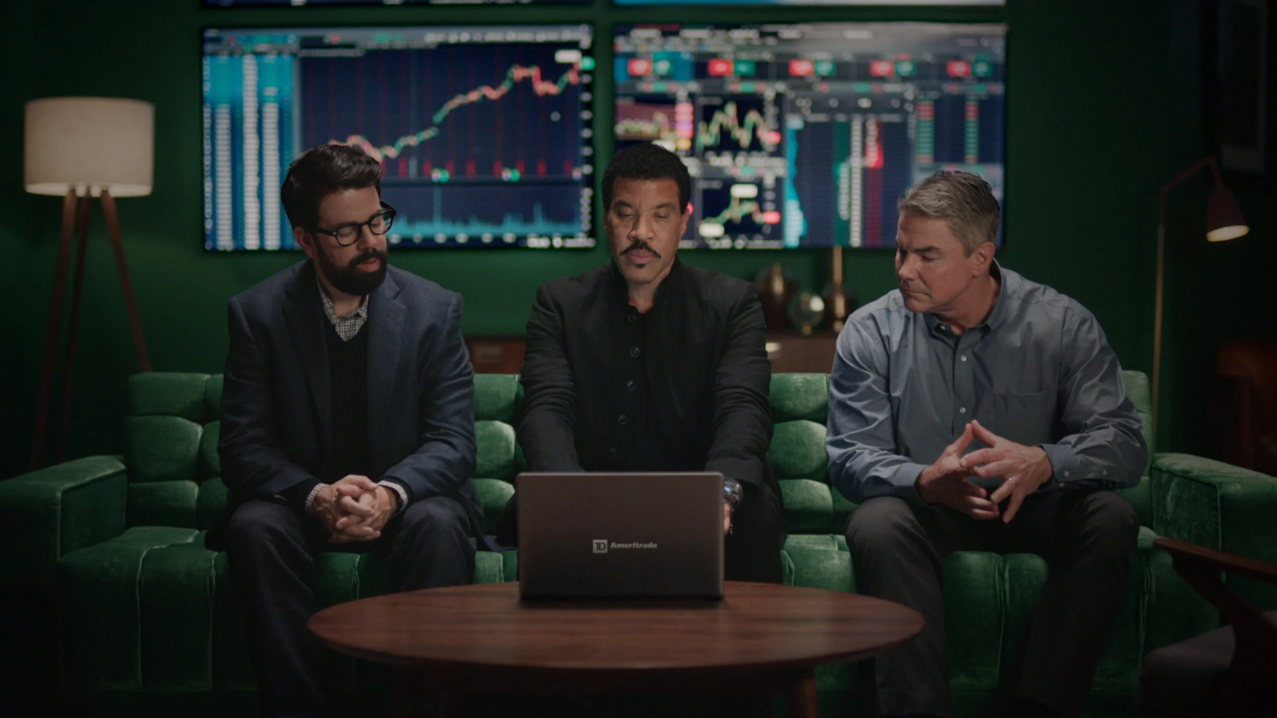 TD AMERITRADE: ALL NIGHT LONG TRADING