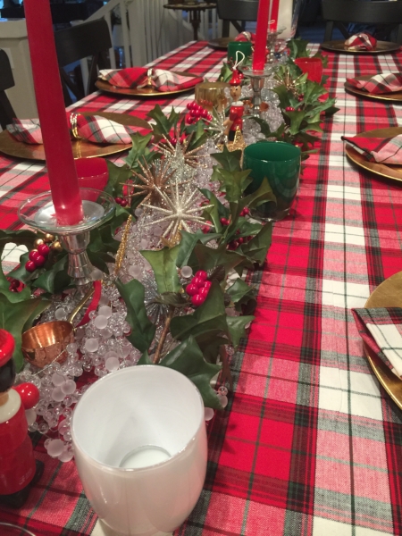 Photo by: Tiffany Lewis. Pictured: Candles: Glassybaby | Linens: Sur La Table | Decorations: Crate & Barrel