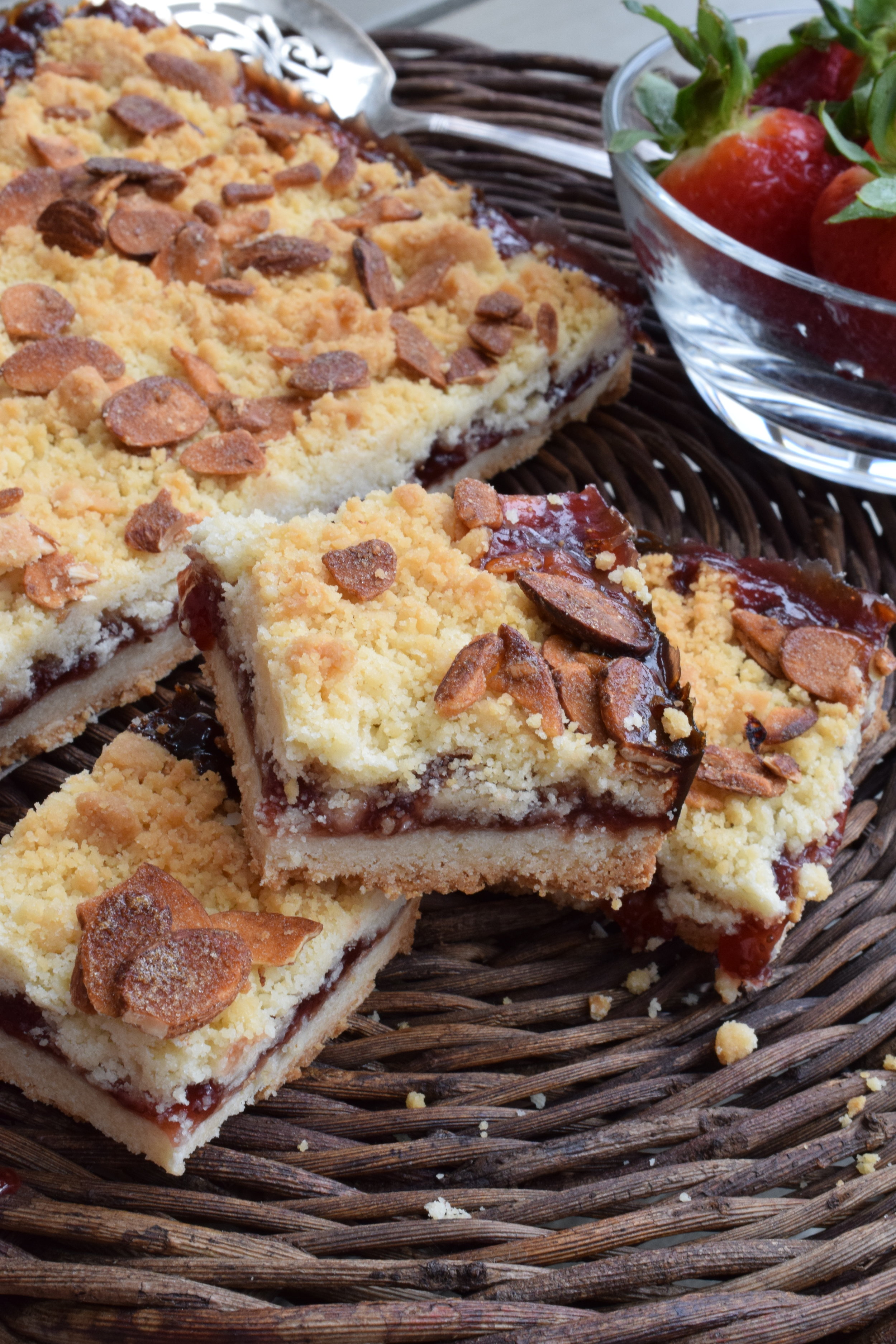 564 A Strawberry Streusel Bars.JPG