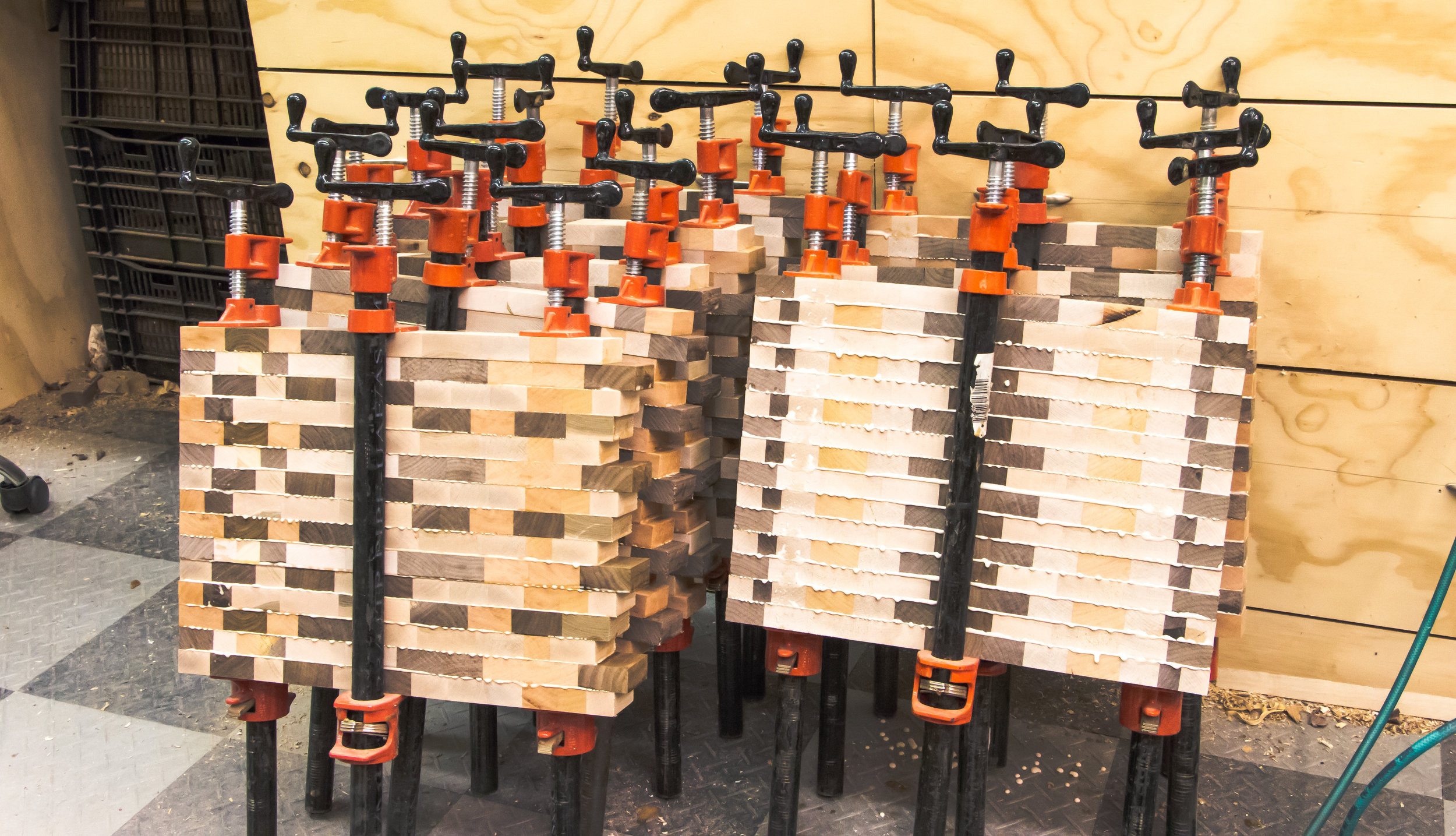 Gluing End Grain Cutting Boards