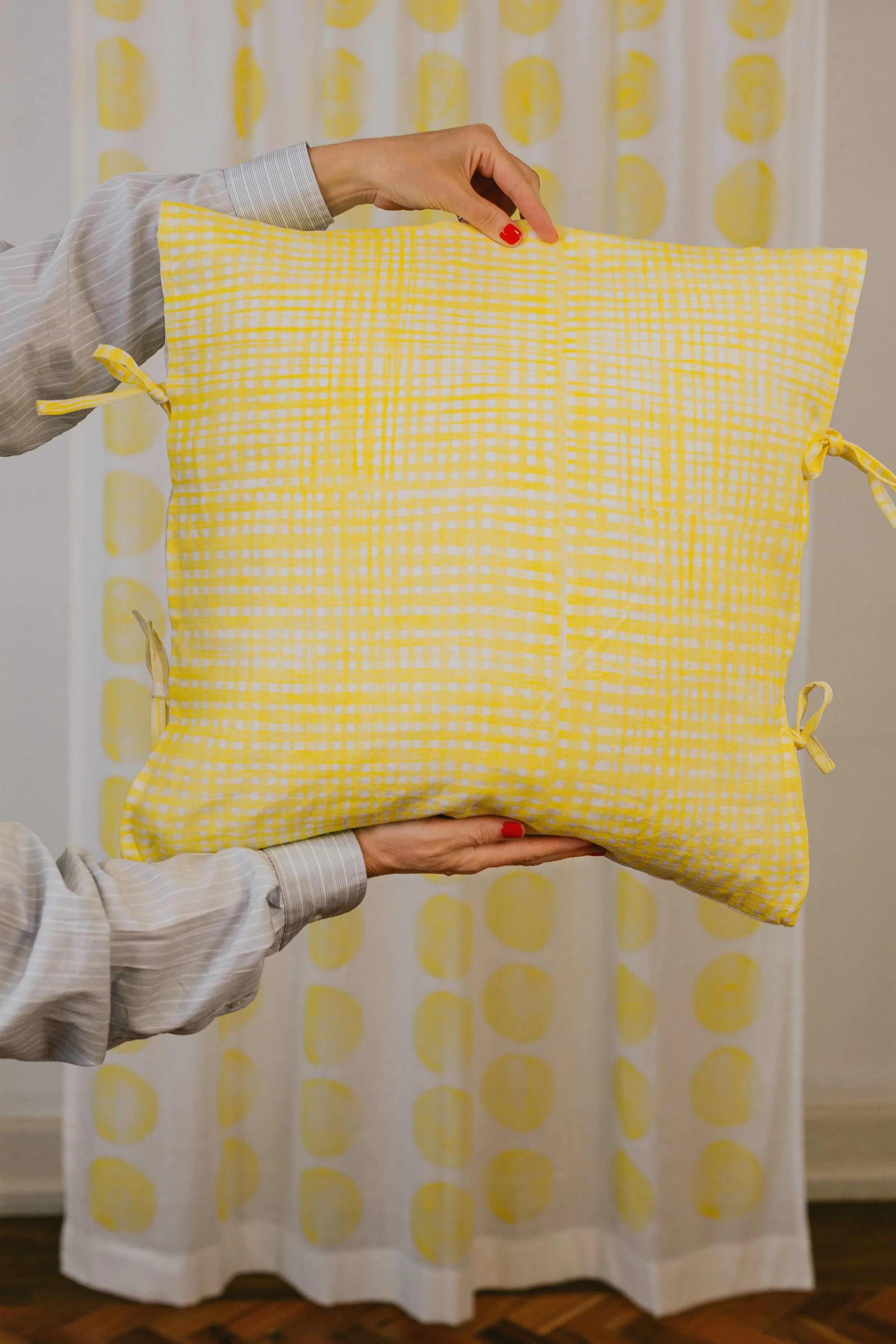 ElianaTomazTextileArtBlockPrintOnDemandCushion11.jpg