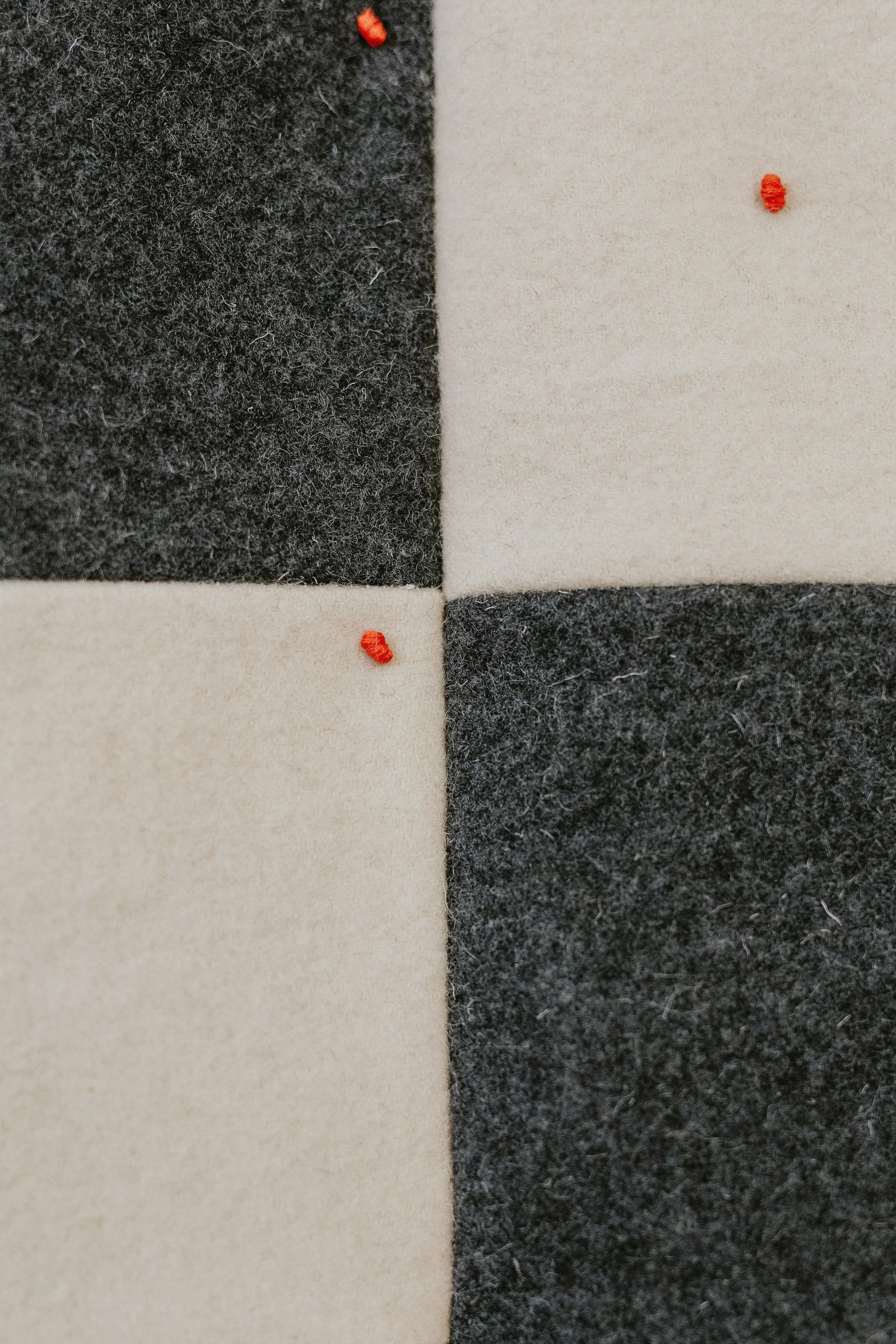 ElianaTomazTextileArtCheckered06.jpg