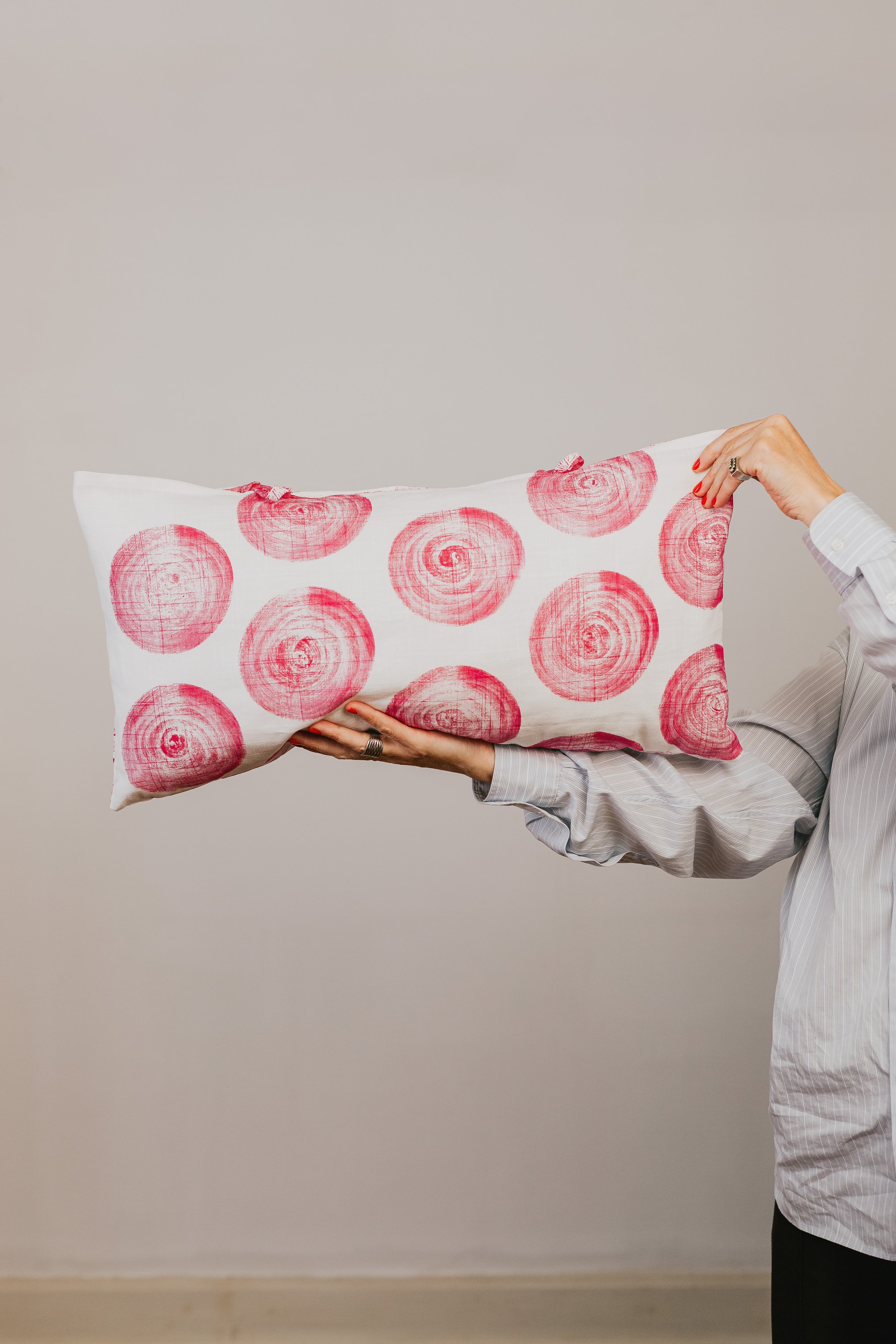 ElianaTomazTextileArtBlockPrintOnDemandCushion17.jpg