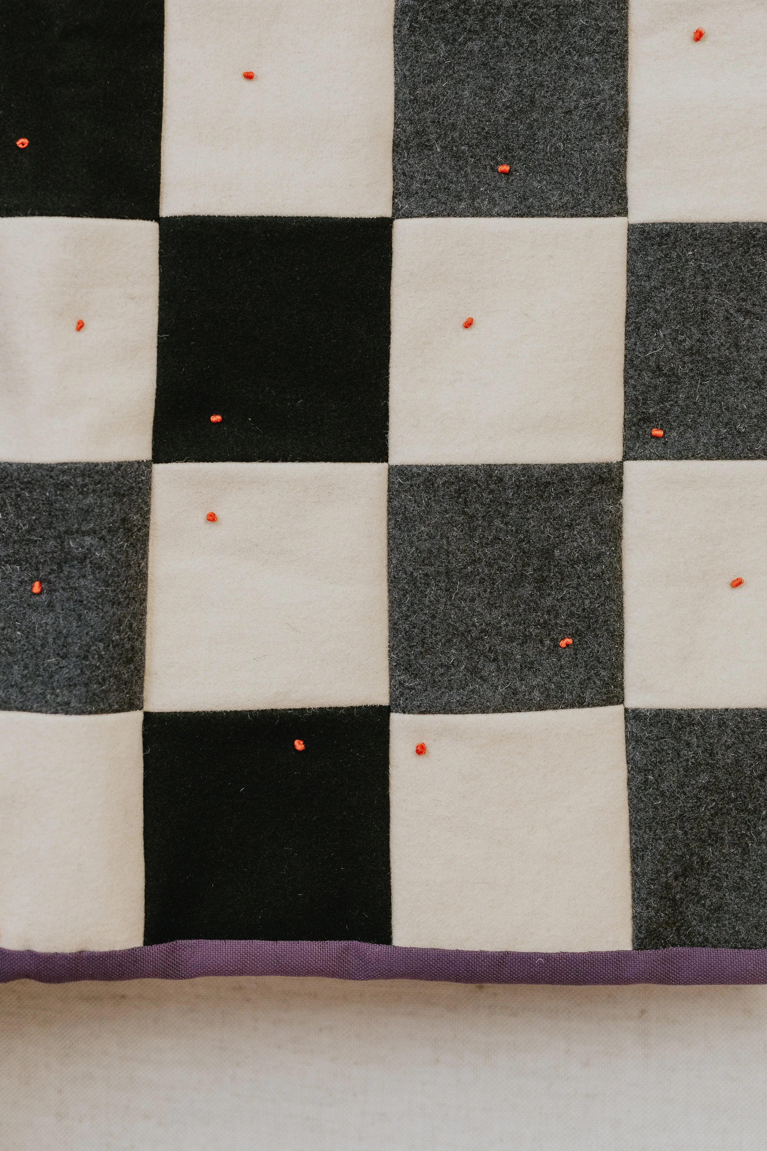 ElianaTomazTextileArtCheckered03.jpg