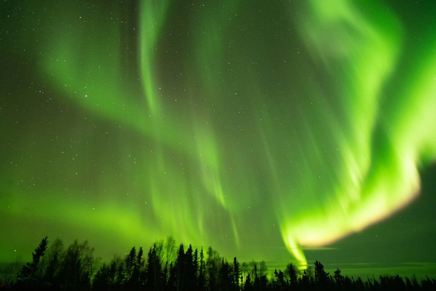 Yellowknife Aurora 10-5-19-28.jpeg