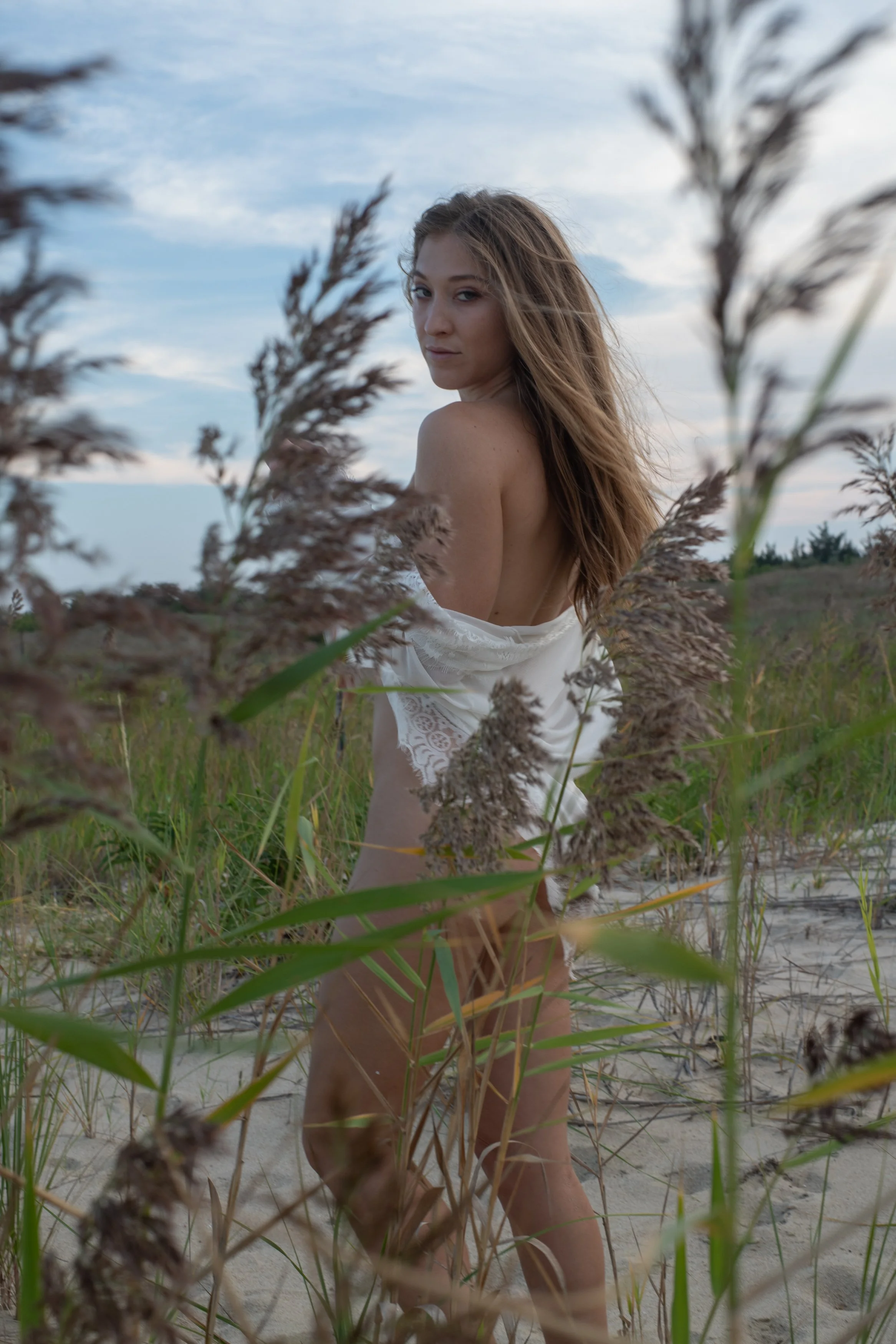 Lucy Artmodel at Gunnison Beach 9-7-23-187.jpeg