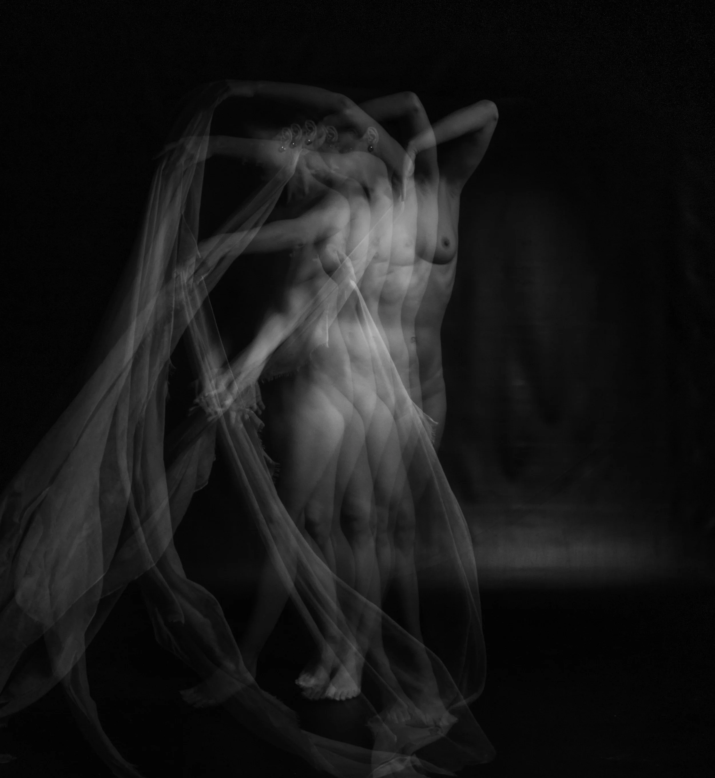 Isinka Luxova at Studio 210 5-23-25-106.jpeg