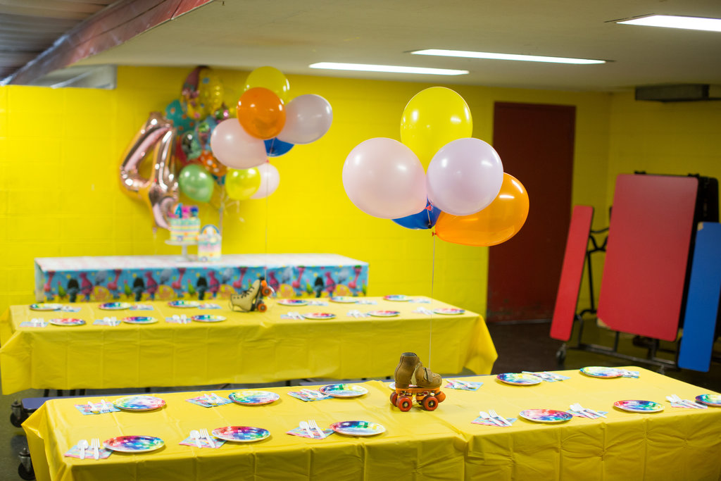 jessica-zimmerman-child-birthday-trolls-decor.jpg