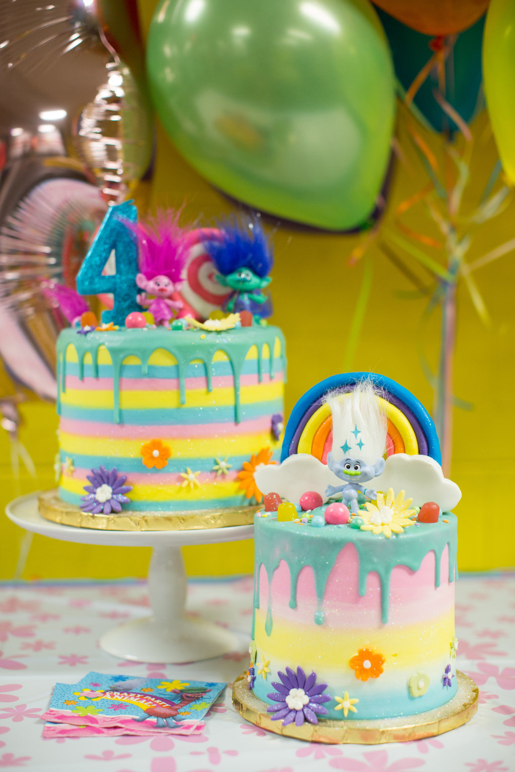 jessica-zimmerman-child-birthday-trolls-cake.jpg