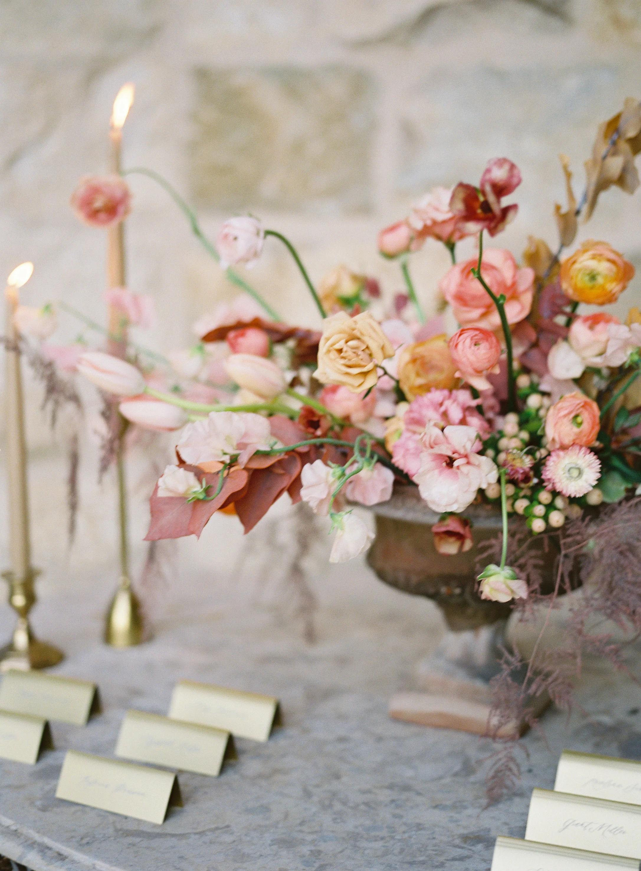 jessica-zimmerman-events-sunstone-floral-arrangement-organic.jpg