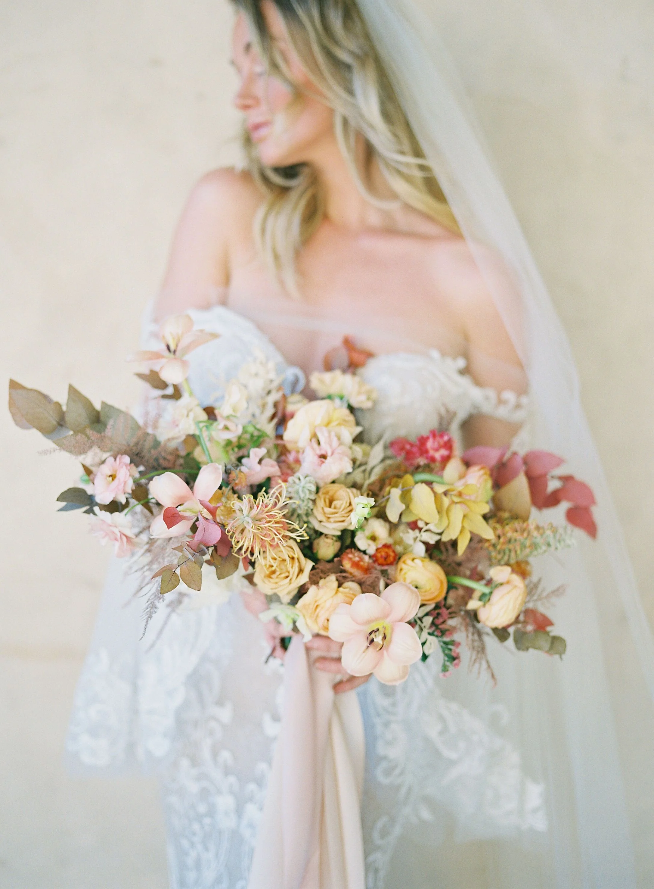 Elegant Summer Wedding at Sunstone Winery