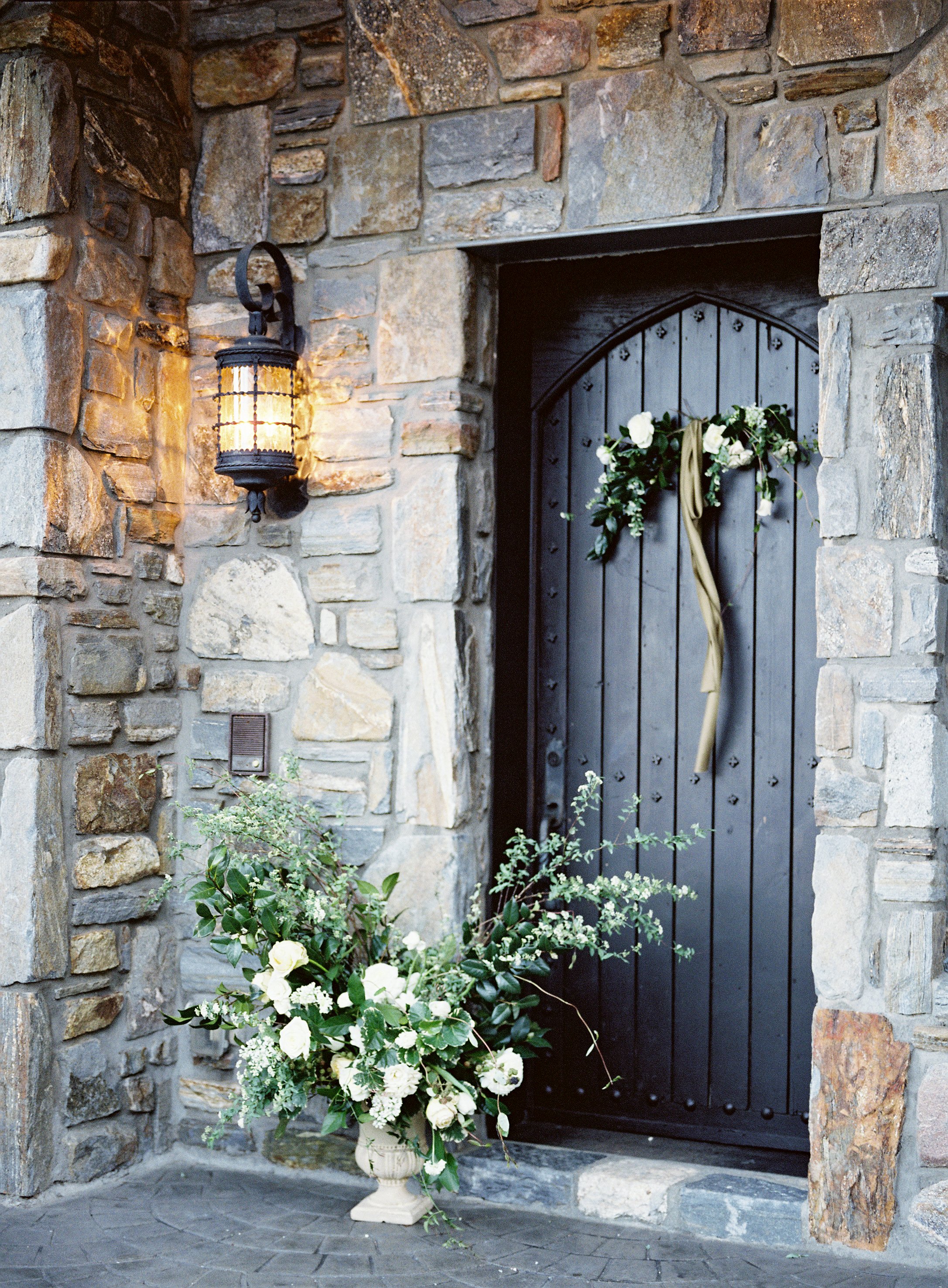 jessica-zimmerman-events-north-carolina-castle-floral.jpg