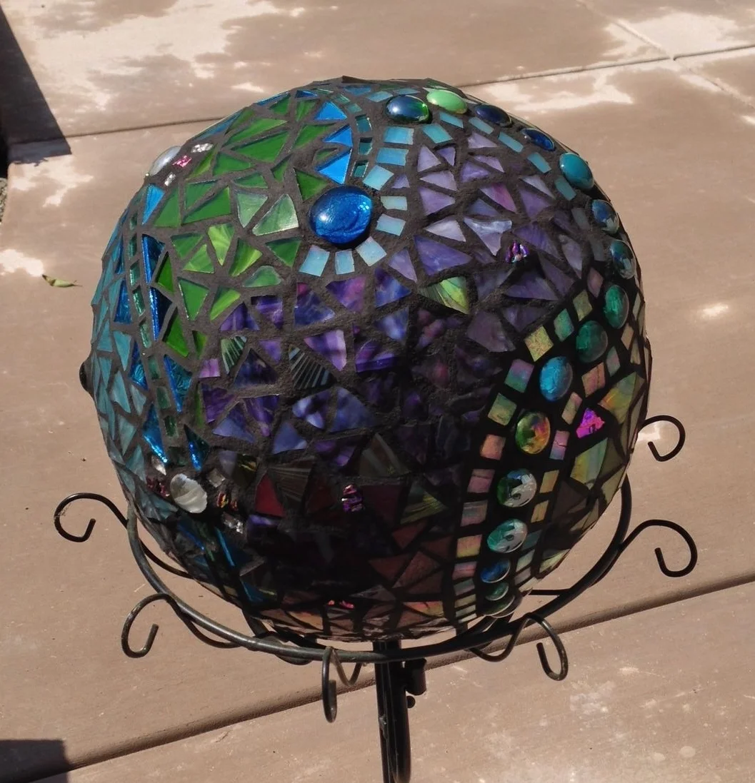 Garden gazing ball