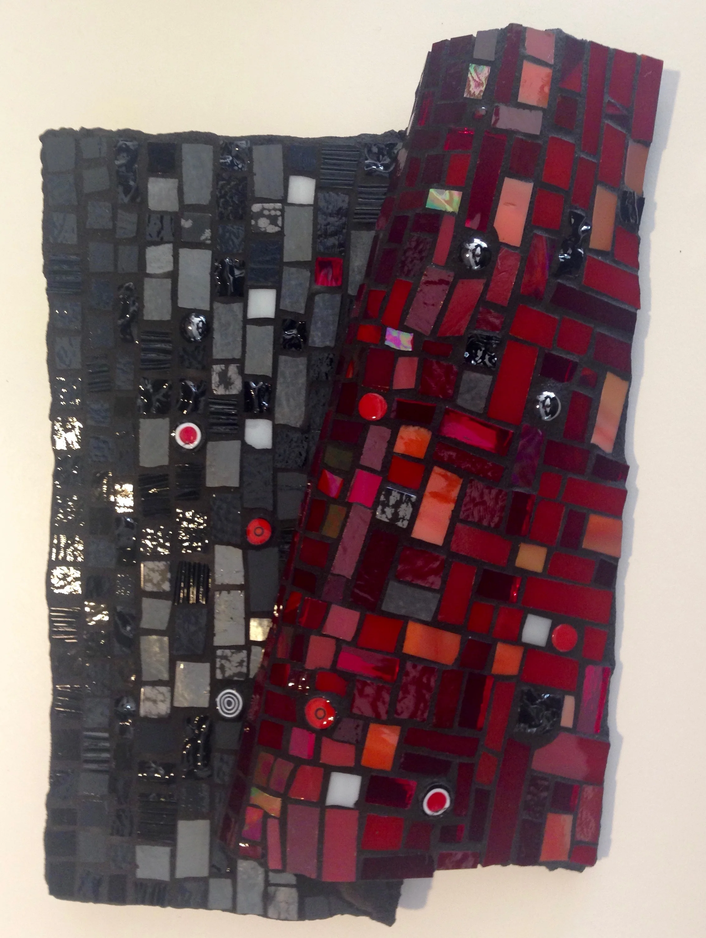 Black & Red Roll