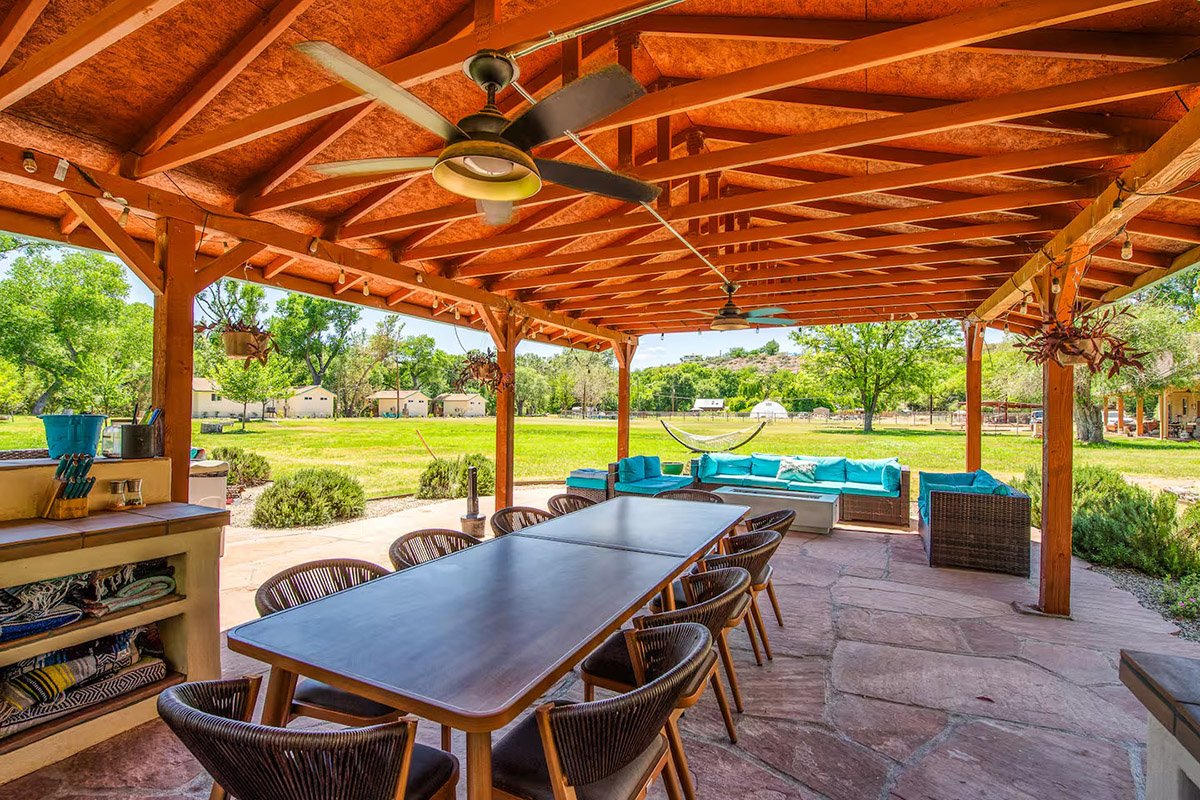 Outdoor-Dining-and-Lounge-Area-2.jpeg