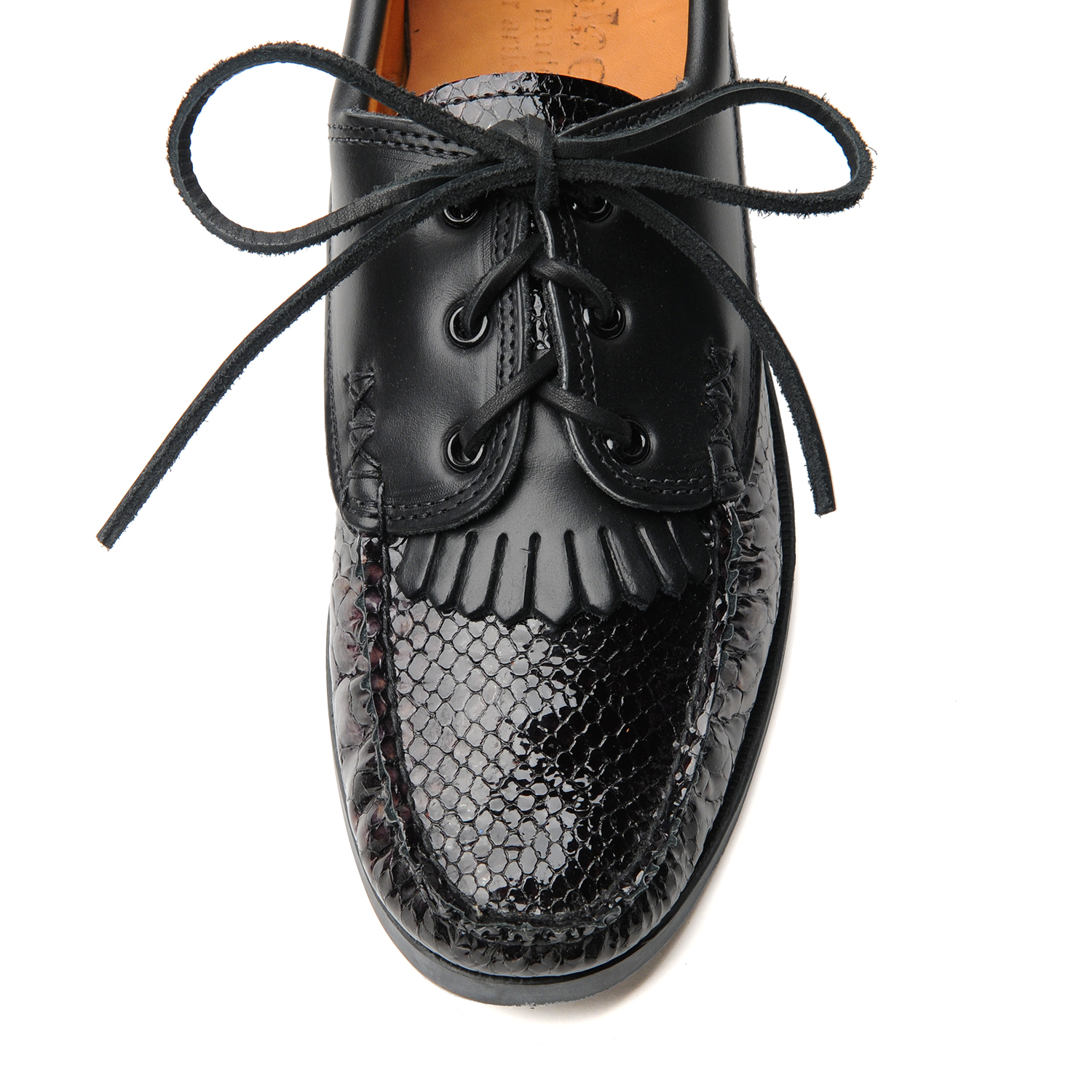 non-boat-shoe-w-kiltie-snake-blackx-c-black-front.jpg