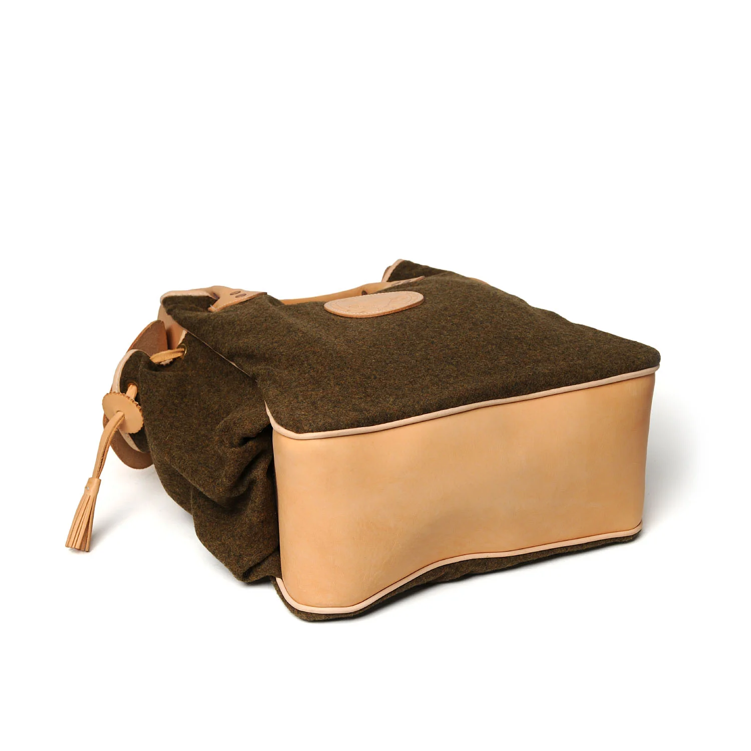 8156 WOOL PORTRAIT TOTE W STRAP_05.jpg