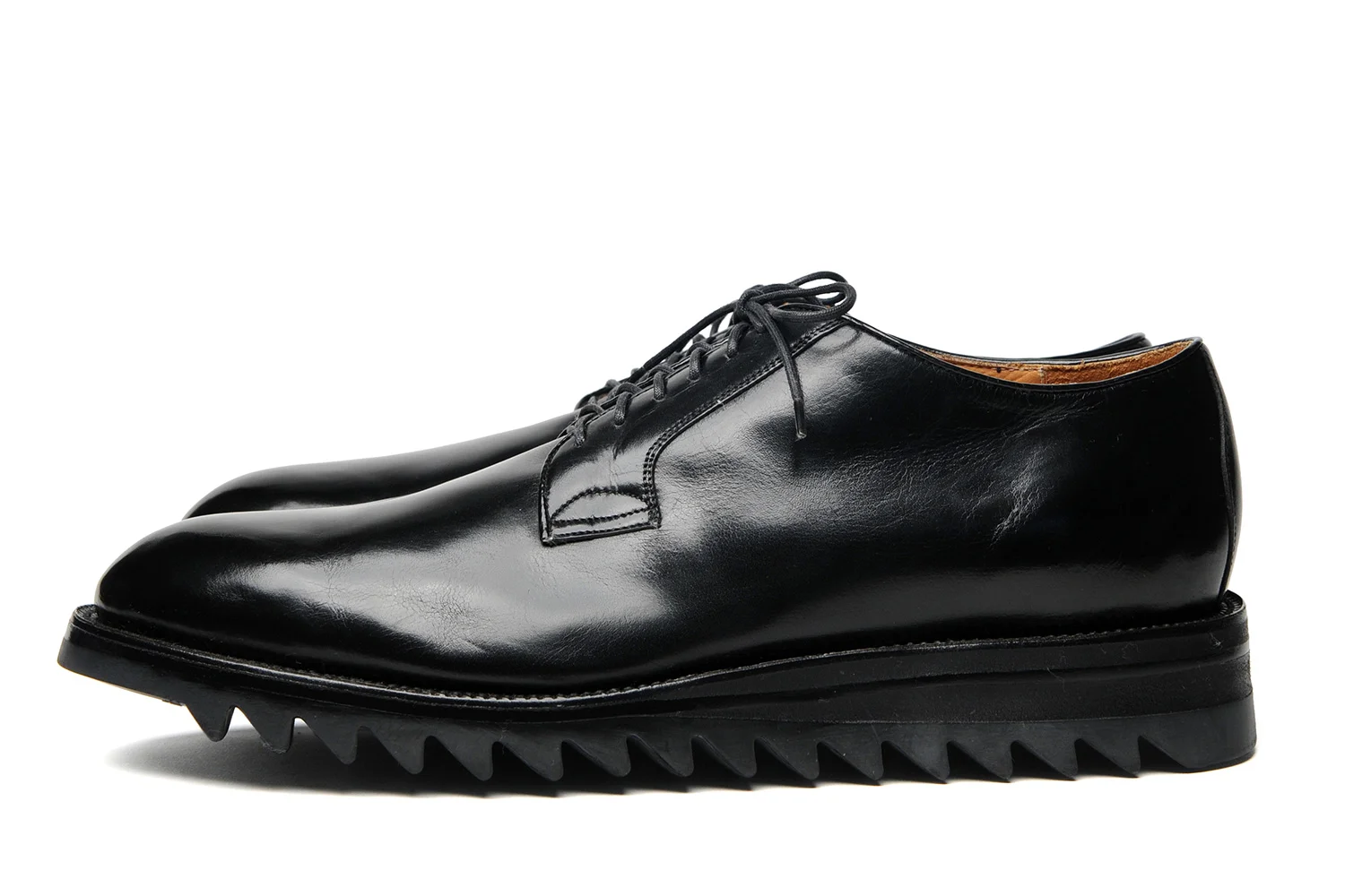 PLAIN-TOE-W-RIPPLE-SOLE-BLACK-PROFILE.jpg