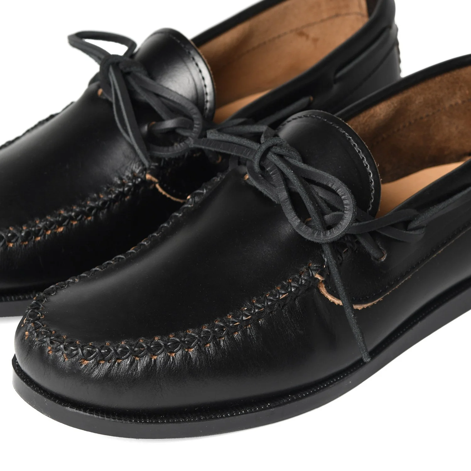 00731XM-Canoe-Moc-w-Camp-Sole,-G-Black,-Close-up.jpg