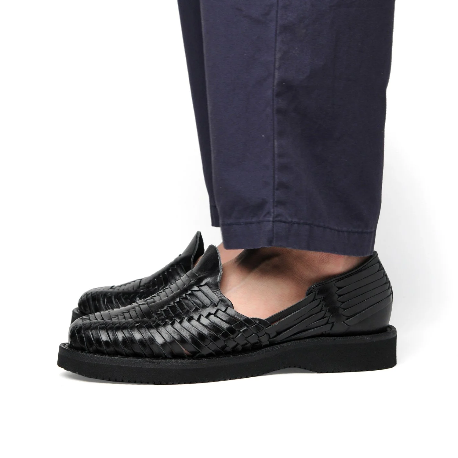 6101-ALEJANDRO-BLACK,-WEAR-SIDE.jpg