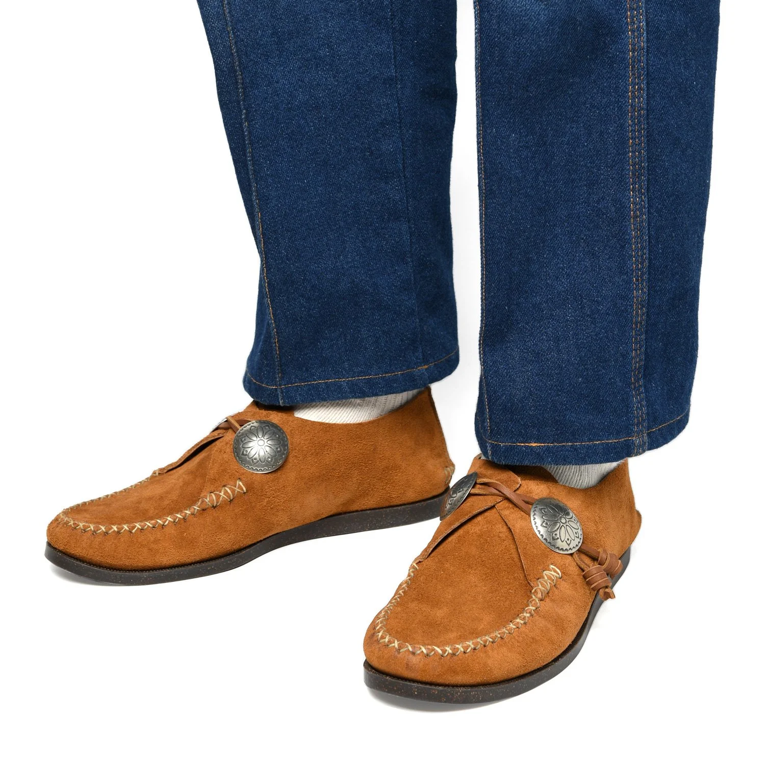 20731M-Concho-Moc,-FO-G-Brown,-Wear-01.jpg