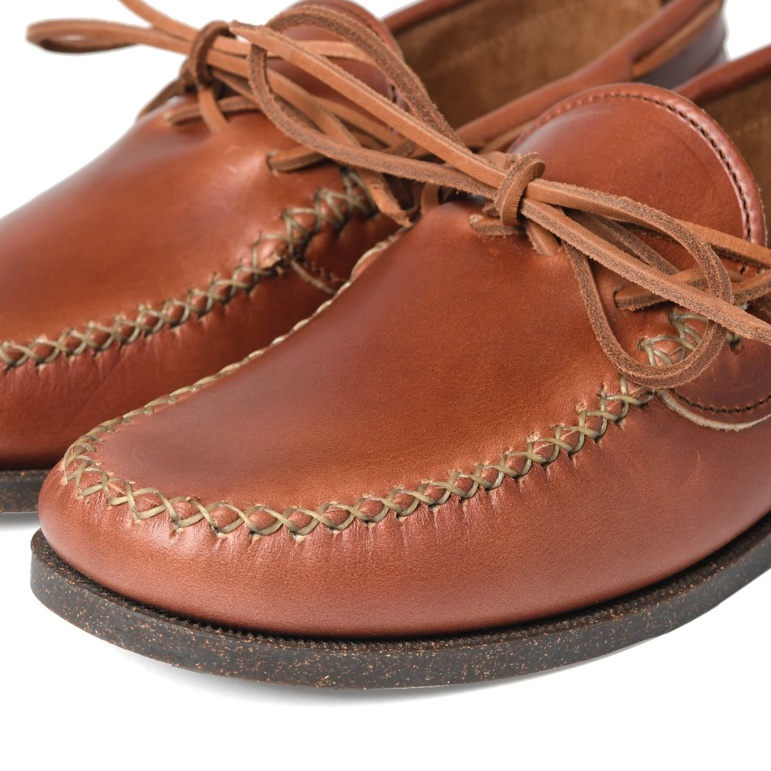 00731XM-CANOE-MOC-W-CAMP-SOLE,-C-WHISKY,-CLOSE-UP.jpg