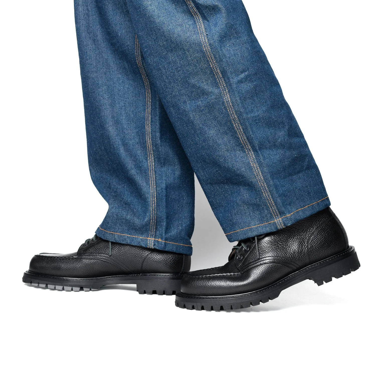 Salvia-Boots-T-Pale-Black,-Wear-Walk.jpg