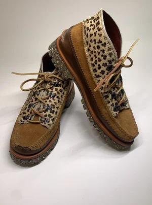 Sample #104 - Size 9 US E-Width - Tokyo Chukka w/ Vibram Lug