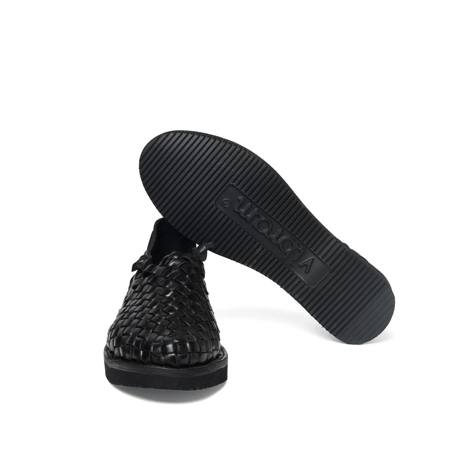 6151-Leo,-Black,-Outsole.jpg