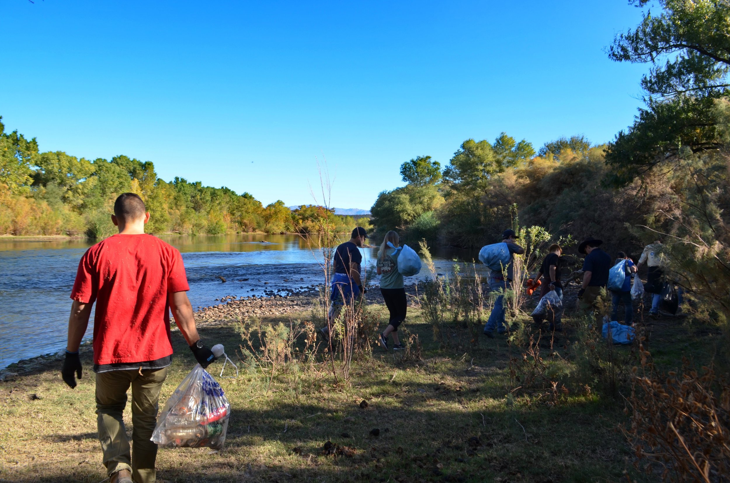 Salt River Cleanup 11-24-17 140.jpg