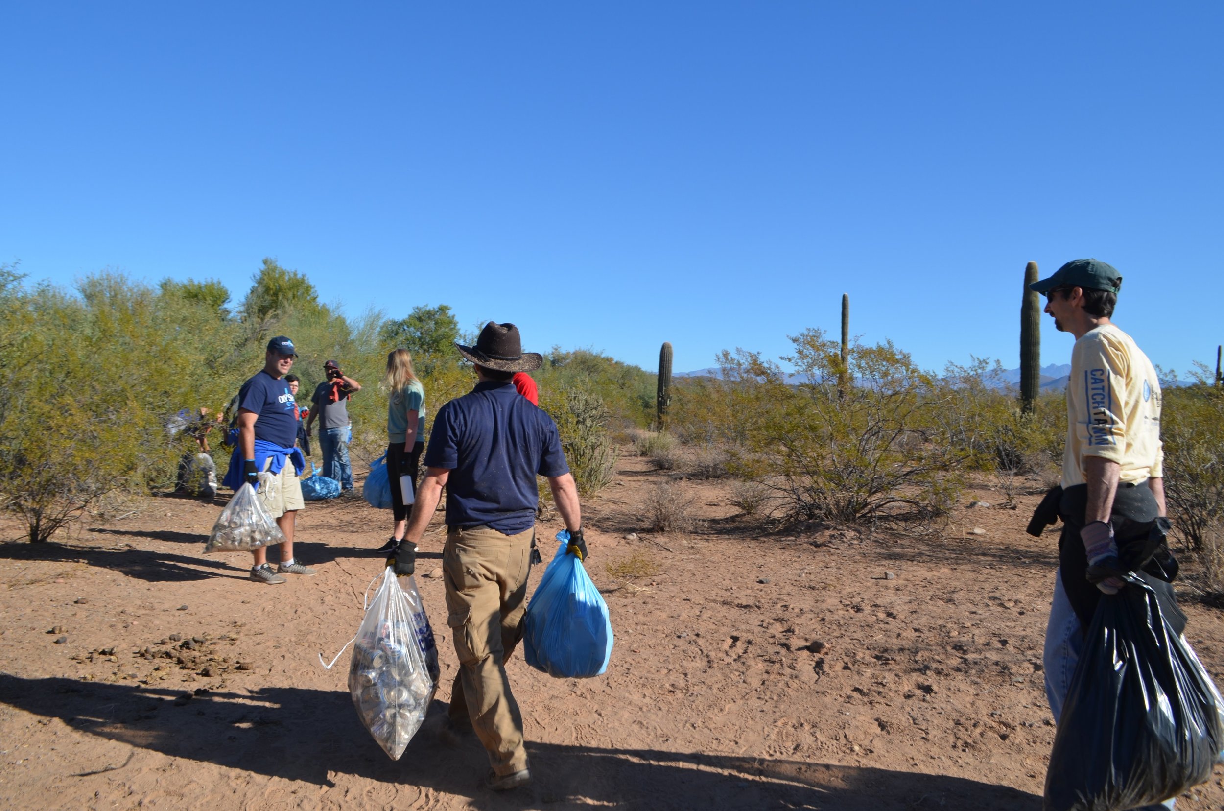 Salt River Cleanup 11-24-17 144.jpg