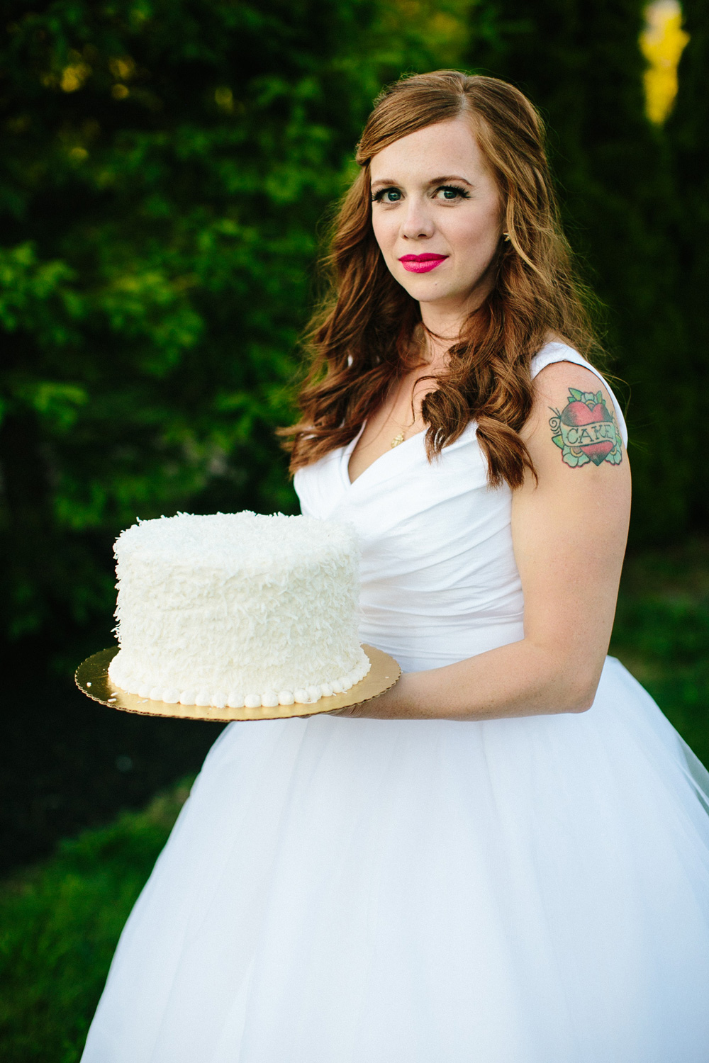 052-creative-tattooed-bridal-portrait-with-cake.jpg