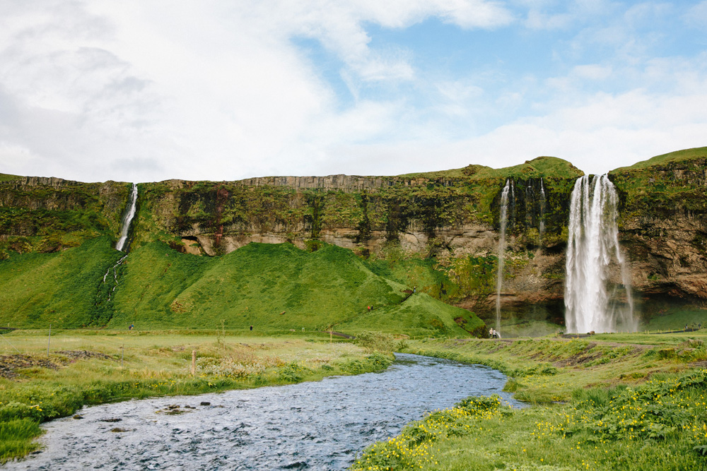 009-seljalandsfoss-waterfall.jpg