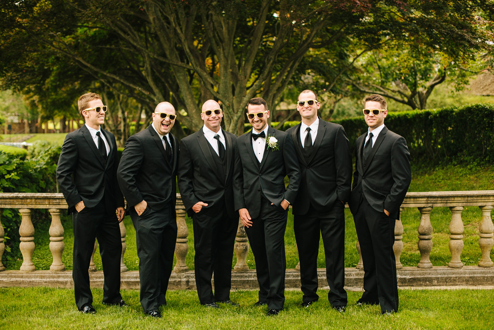 021-groomsmen-in-sunglasses.jpg