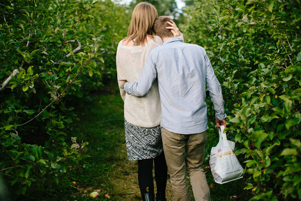 008-honey-pot-hill-apple-picking.jpg