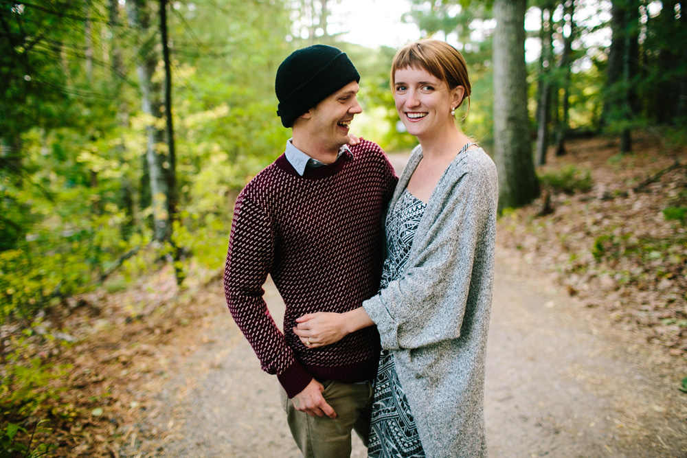 021-apple-picking-engagement-session.jpg