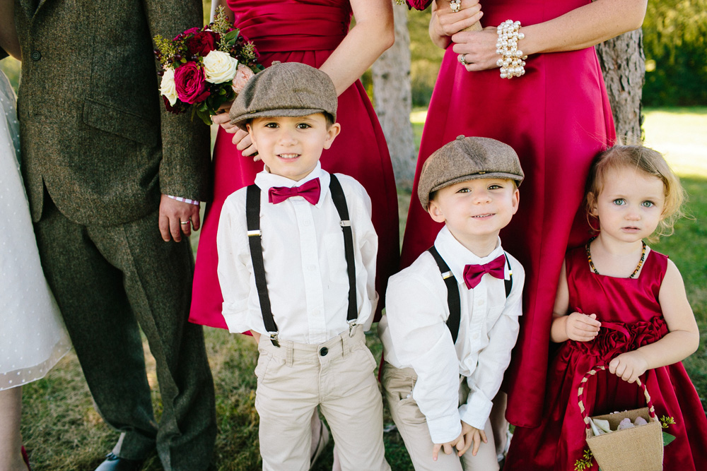 011-red-barn-at-hampshire-college-wedding-photography.jpg