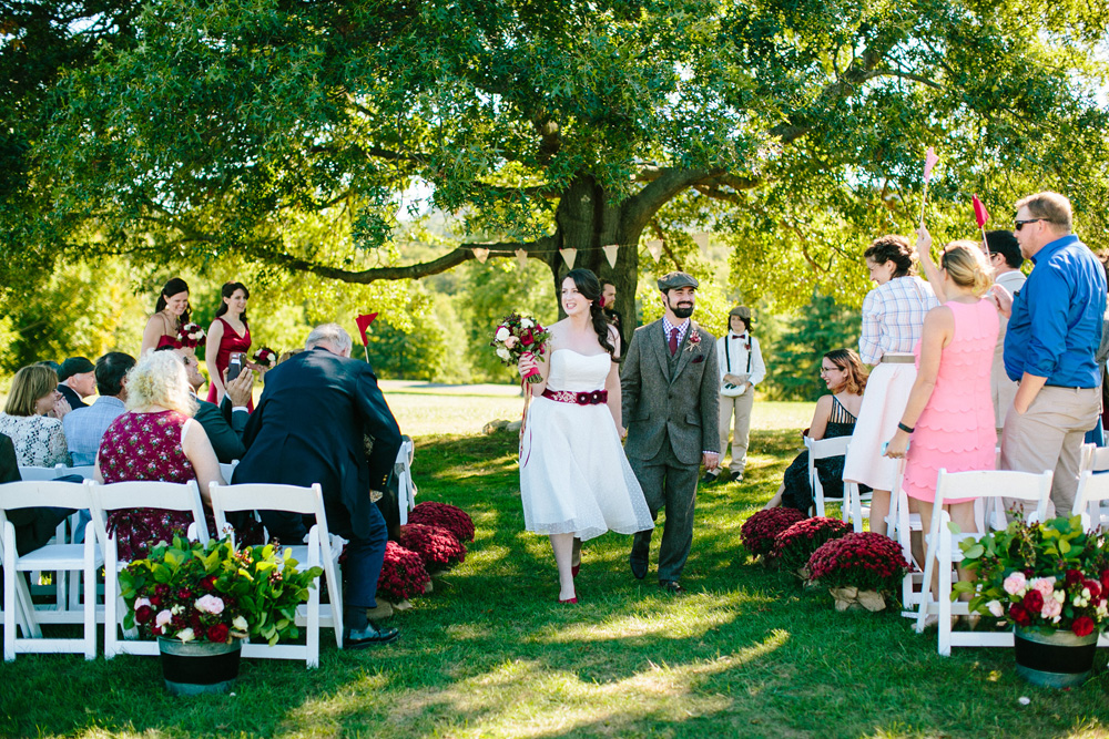 010-red-barn-at-hampshire-college-wedding-photography.jpg
