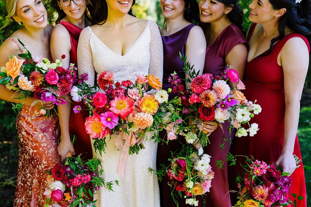 097-ZacWolfPhotography-20221015-Blog_bride-with-bridesmaids.jpg
