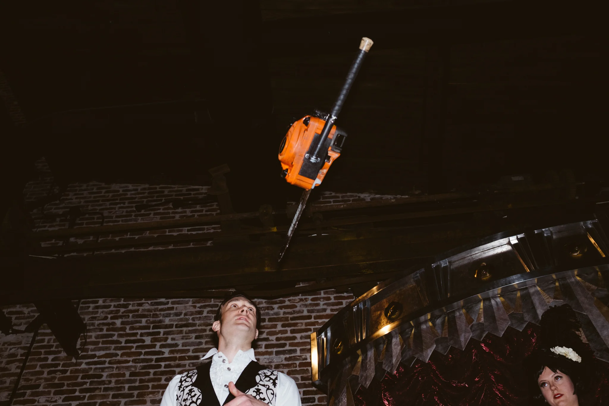 flying chainsaws!